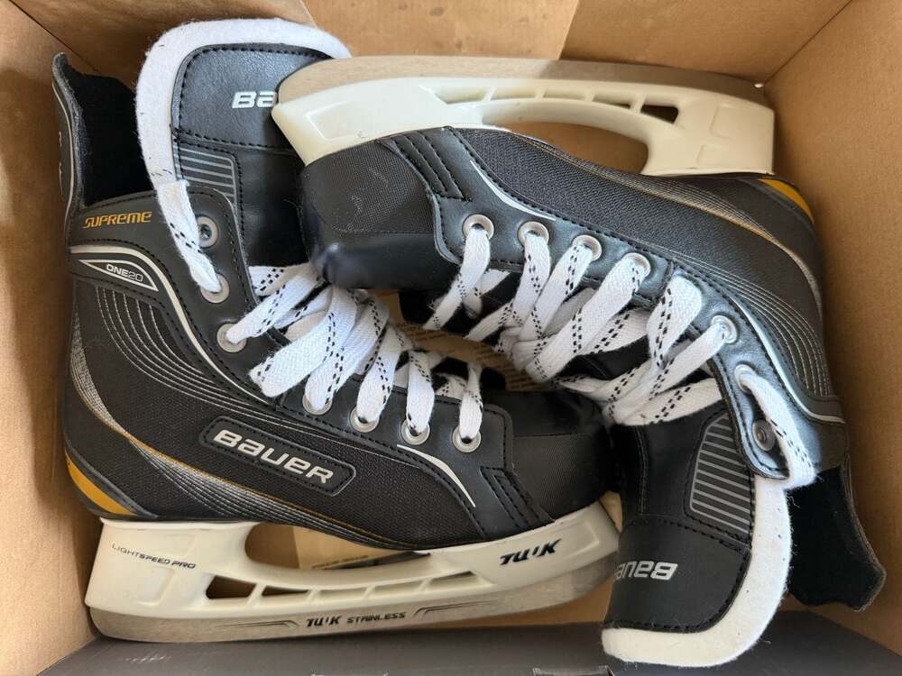 Bauer Supreme One20 Junior Ice Hockey Skates Sz 4